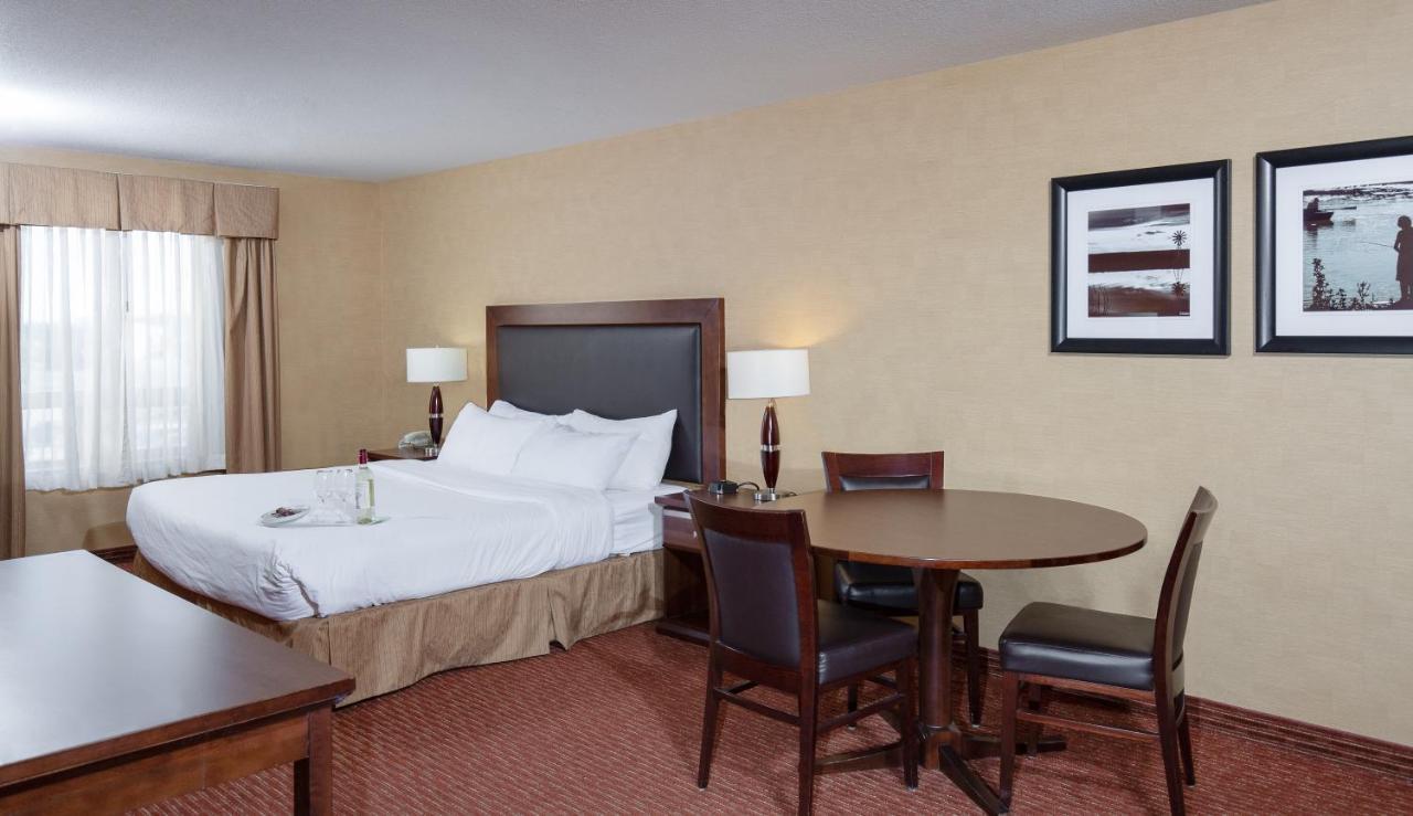 Pomeroy Hotel Fort St. John Εξωτερικό φωτογραφία