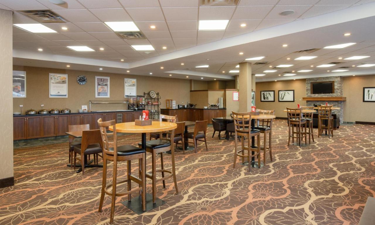 Pomeroy Hotel Fort St. John Εξωτερικό φωτογραφία